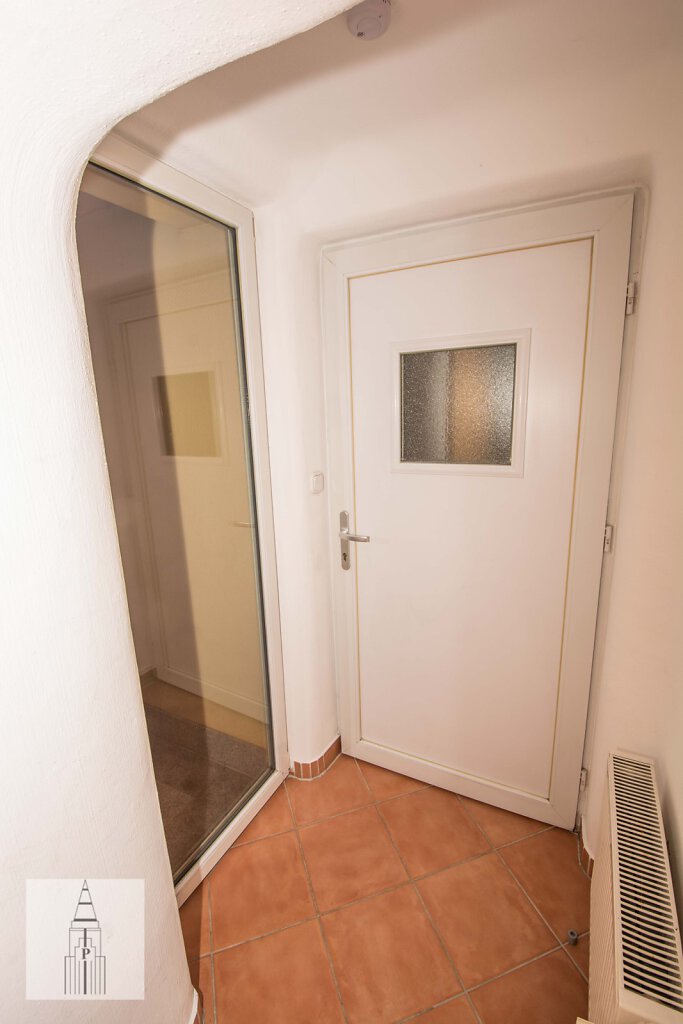 89096598-Eingangsbereich.jpg