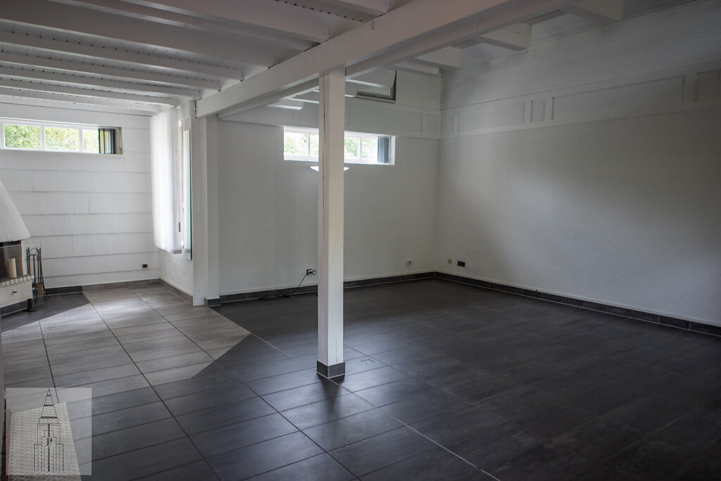 102121289-Wohnbereich.JPG